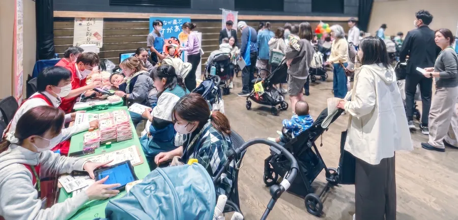 賑わうイベント会場の全景